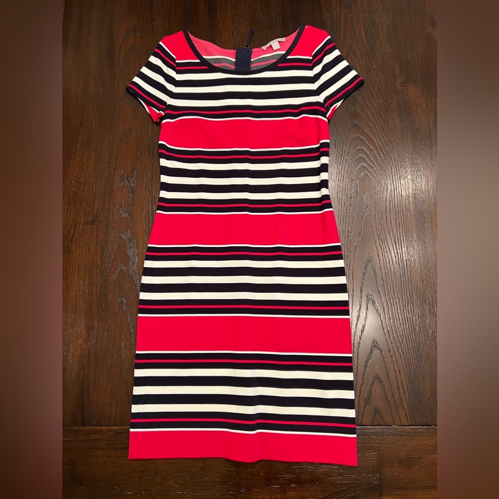 Banana Republic Short Sleeve Sheath Dress - Only Worn Once!! Size 6.